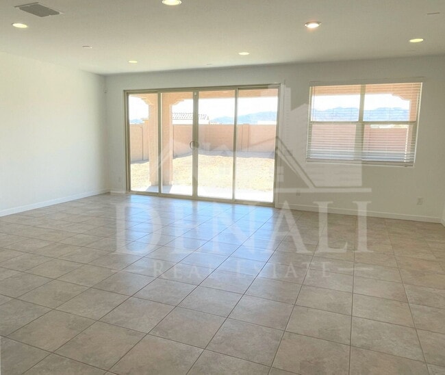 Photo - 4622 N 192nd Ln