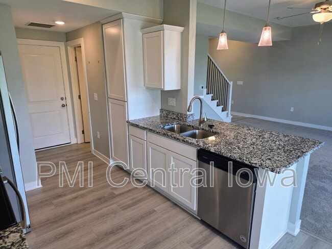 Photo - 9643 Turnpoint Dr