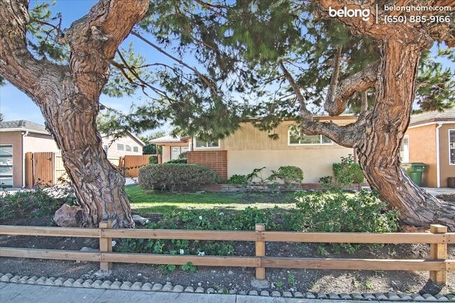 Photo - 11856 Beatrice St