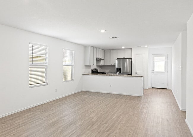 Photo - "Gorgeous 3-Bedroom Home with 2 Full Baths in San Antonio's Serene 1450 Sq Ft Retreat!"