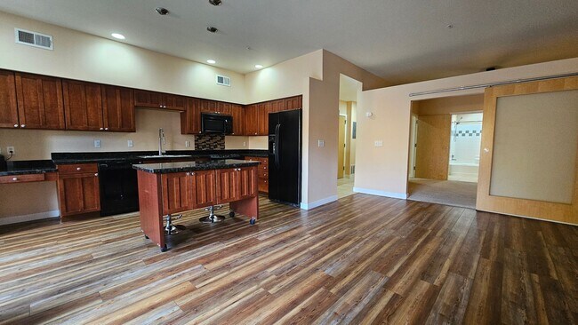 Photo - 1057 W Century Dr Unit 120