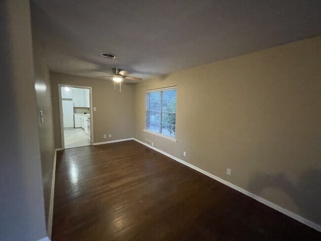 Photo - 1419 Linden Dr