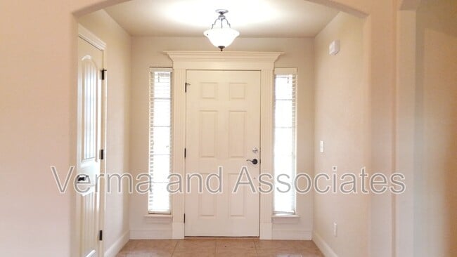 Photo - 2703 SW Ledbury Cove