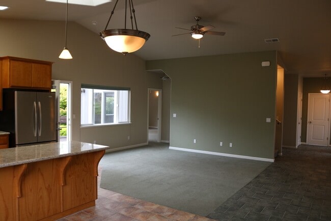 Photo - Gorgeous, spacious 3/2.5 with garage and office