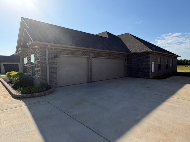 Photo - 26316 Woodfield Dr