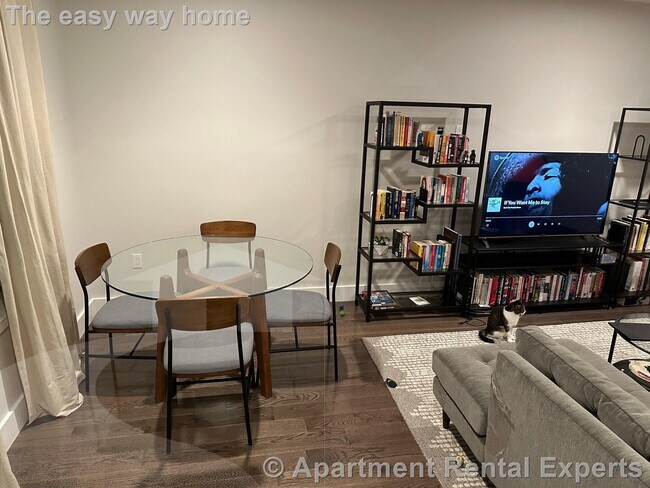 Photo - 434 McGrath Hwy Unidad #414