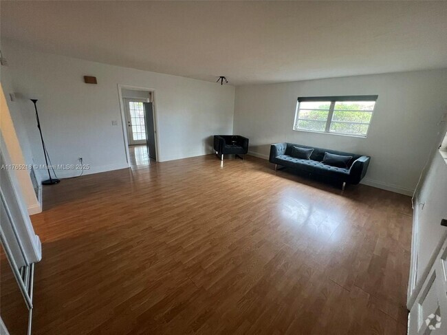 Building Photo - 2621 NE 209th St Rental