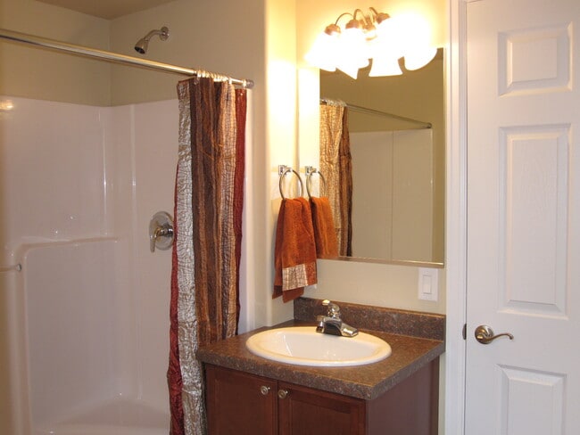 Bathroom - 1510 Glenwood Ave Unit 120 C