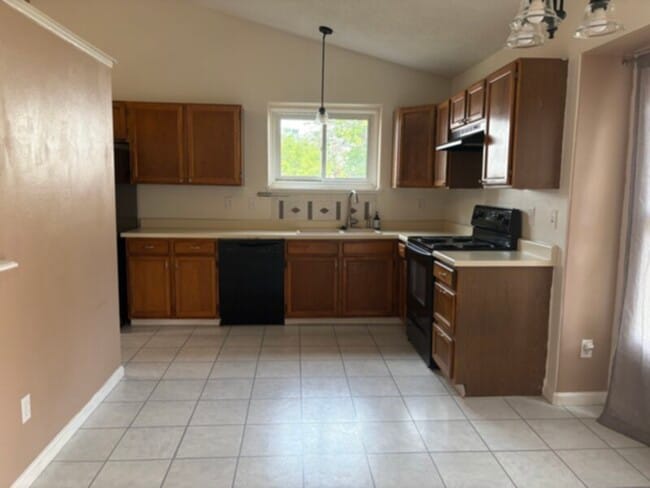 Photo - Ranch with finished basement in Ridgeview ...