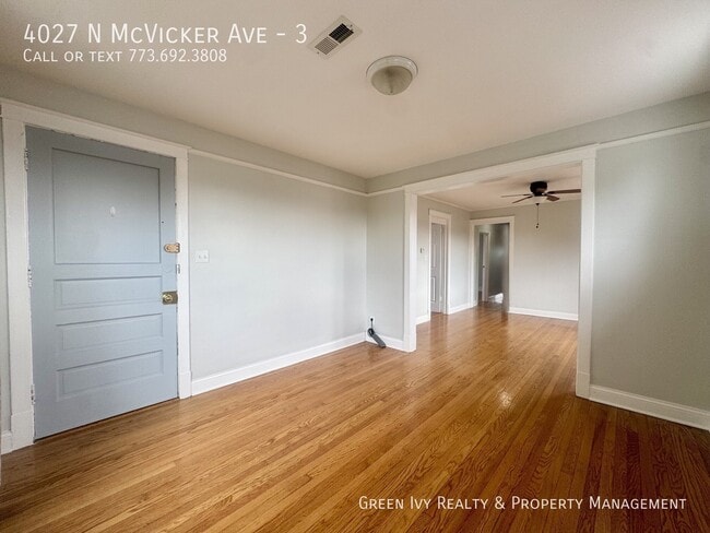 4027 N McVicker Ave Unit 3