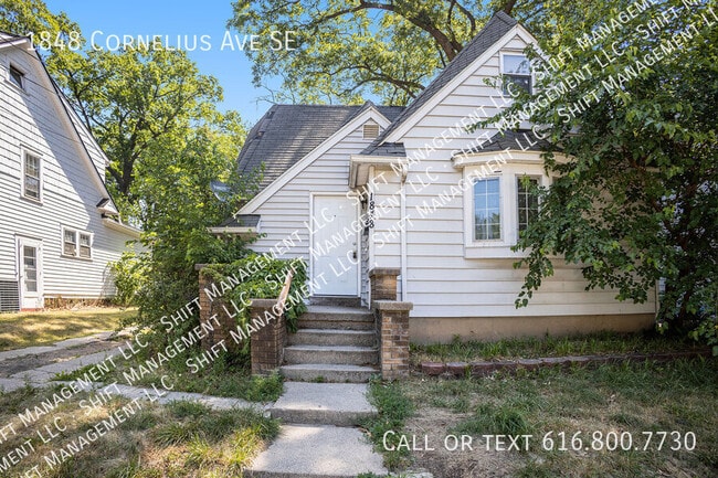 Building Photo - 1848 Cornelius Ave SE Rental
