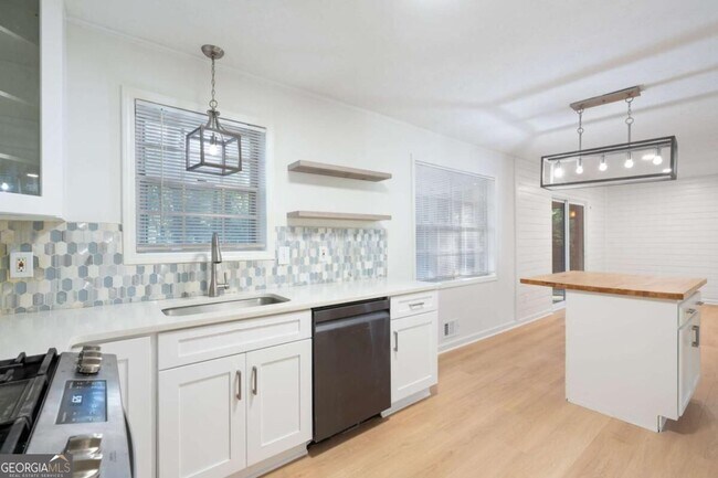 Photo - 920 Kings Ct