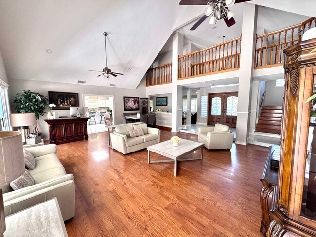 Photo - 313 Linden Ln