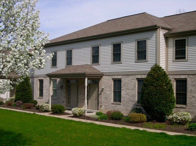 Building Photo - 2426 Rochester Rd Unit B