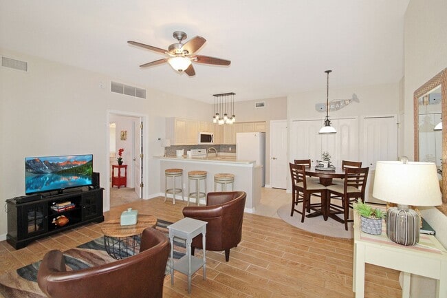 Photo - L'Pavia Annual Condo for Rent