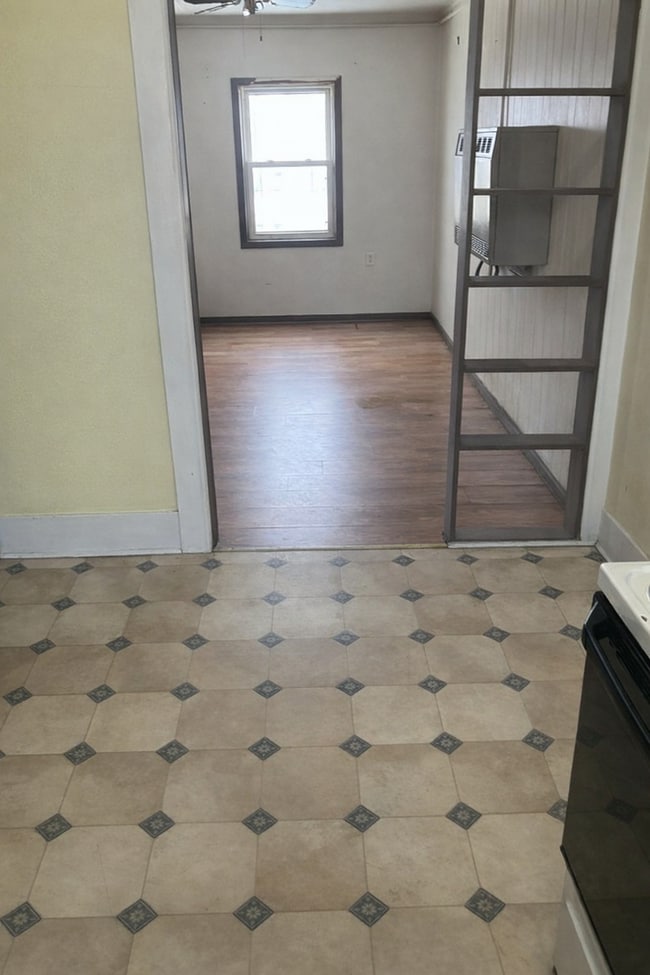 Photo - 213 S 2nd St Unit #3