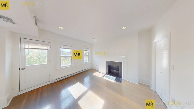 Photo - 1410 Beacon St Unit 3