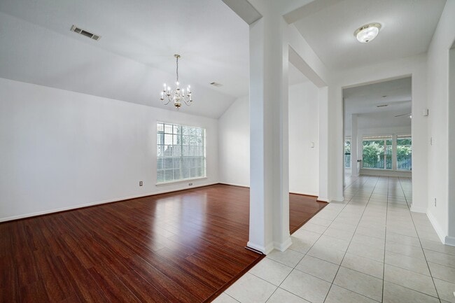 Photo - 17407 Winfield Square