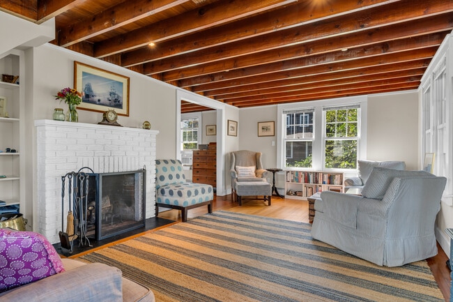 Photo - 27 Ridgewood Ave