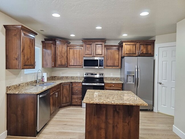 Photo - 445 W River Willow Ln