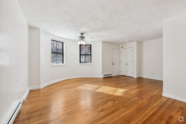 Building Photo - 102 E Brookline St Unit B Rental