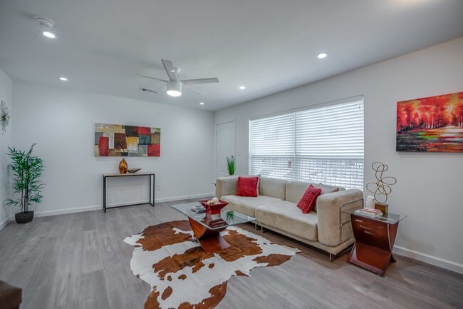 Photo - 1809 Bennett