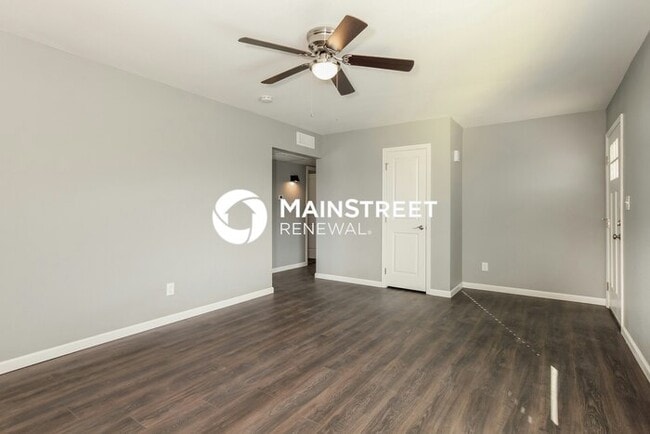 3 Bedroom Pet-Friendly Home in Phoenix, AZ with Main Street Renewal