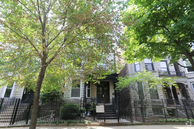 Building Photo - 931 W Newport Ave Unit 3 Rental