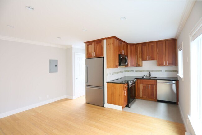 Photo - OPEN HOUSE:Thurday(4/11)7pm-7:20pm  Top fl...