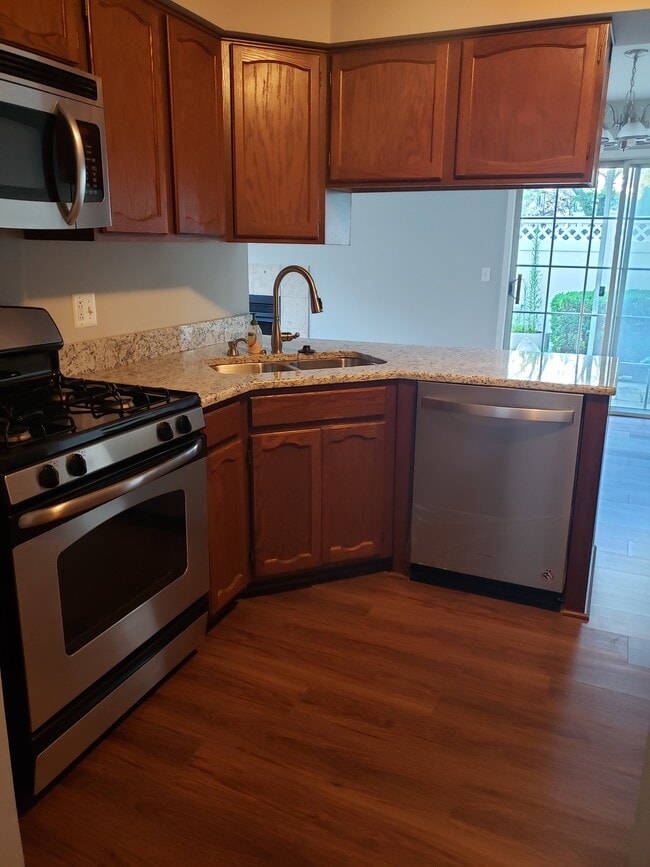 Photo - 413 Le Parc Cir