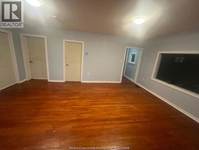 Photo - 4 Hazelton St