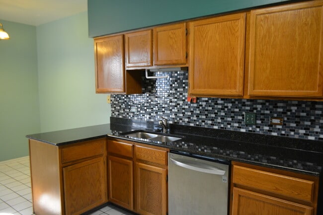Photo - 613 W Parkside Dr