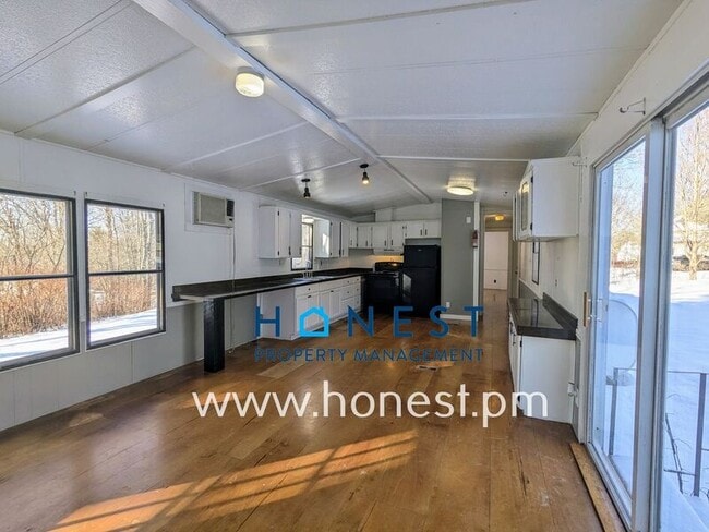 Building Photo - 9 Lexi Ln