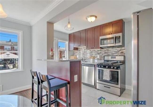 Photo - 2214 Redthorn Rd