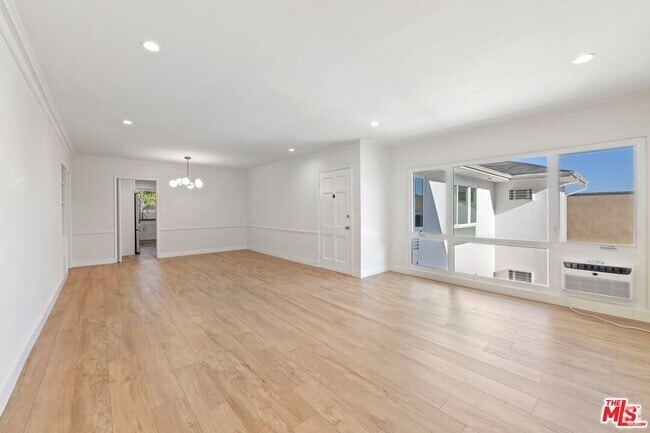 Building Photo - 1250 N Crescent Heights Blvd Unit 1 Rental