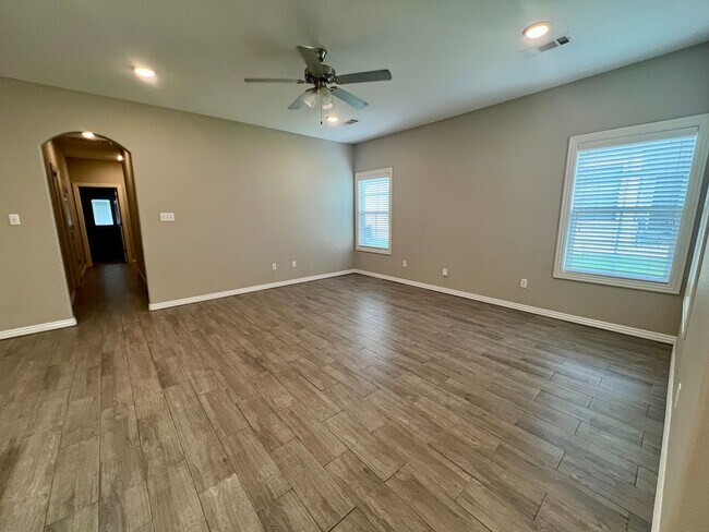 Photo - Beautiful 3 Bed/2 Bath Single Story Duplex...