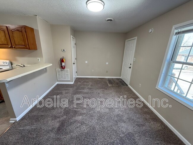 Photo - 1909 Cherokee Rd Unit Apt 4