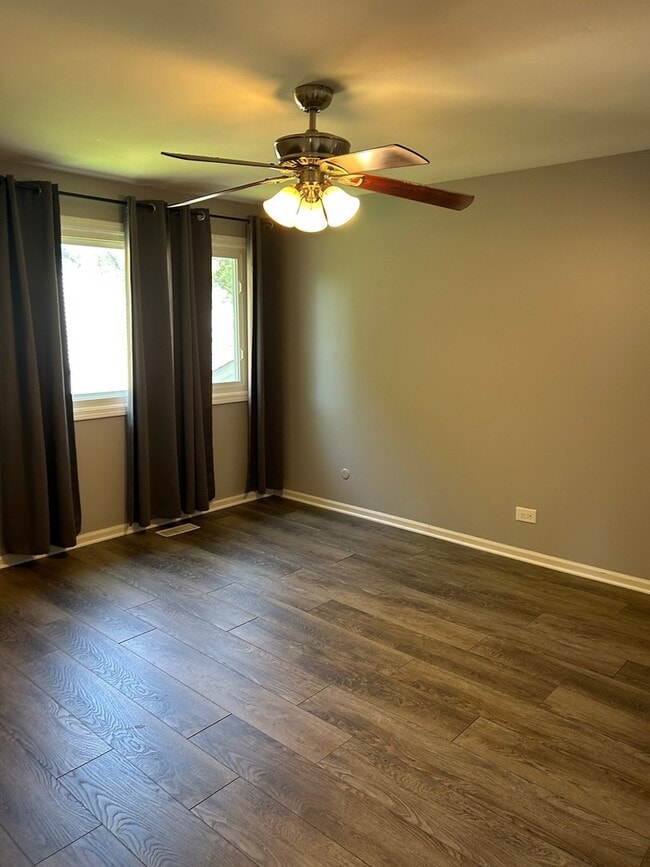 Photo - 333 Berry Dr
