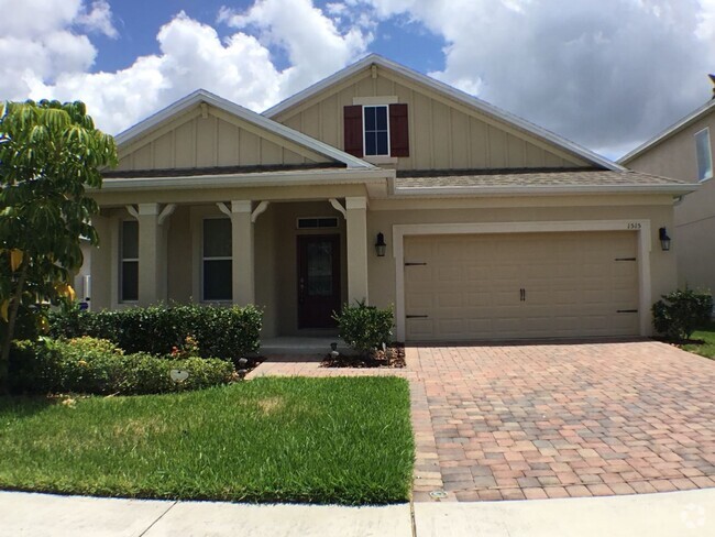 Building Photo - SPACIOUS 4BR/2BA IN THE SAINT CLOUD AREA Rental