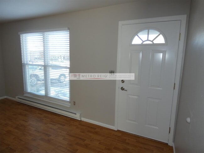 Photo - 890 Lilac St