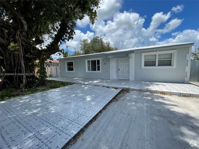 Building Photo - 410 SW 69th Ave Unit 3 Rental