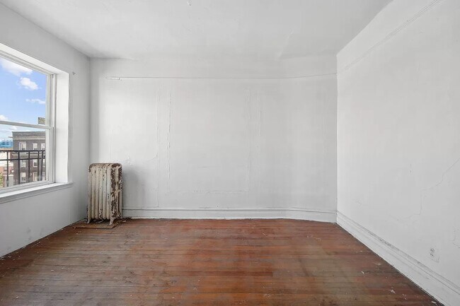 Photo - 374 S 2nd St