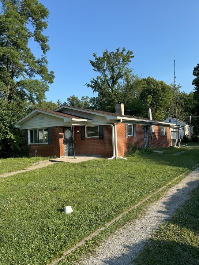 Building Photo - 1154 W 37th St