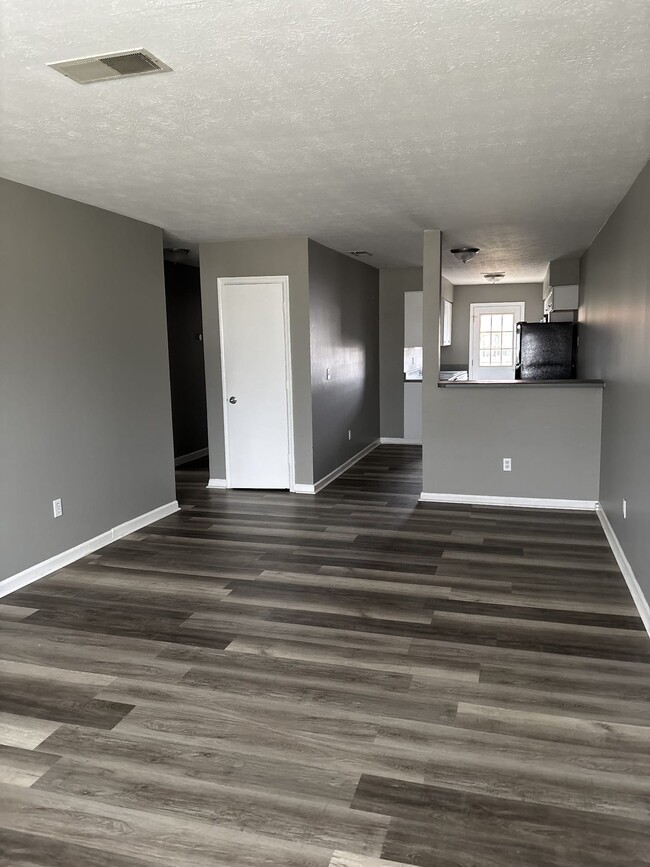 Photo - 1155 Edgewood Dr