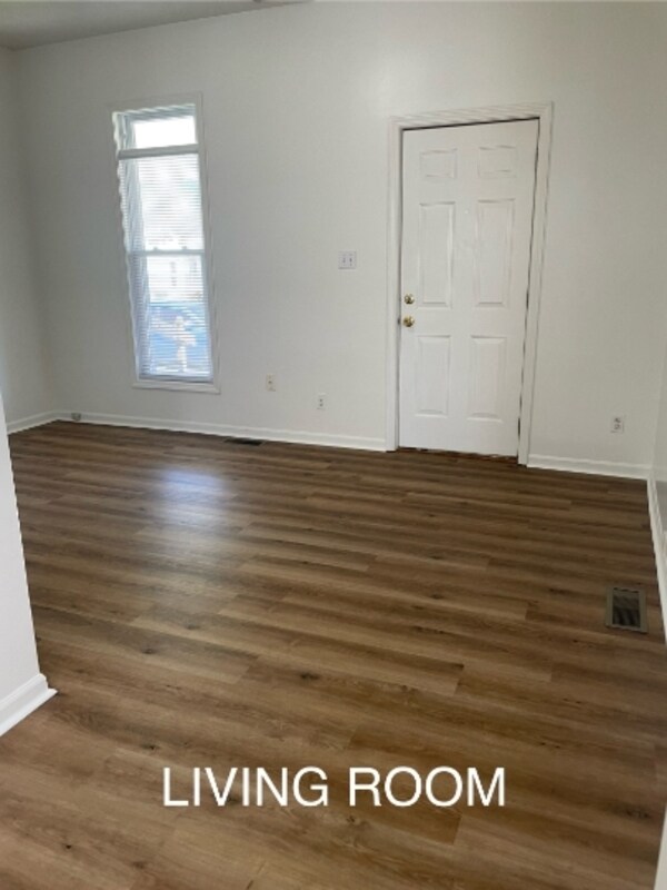 Photo - 219 E 13th St