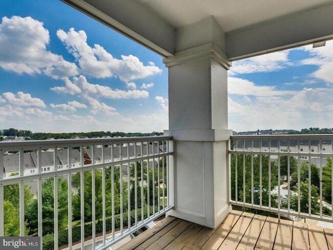 12828 Clarksburg Square Rd Unit 302