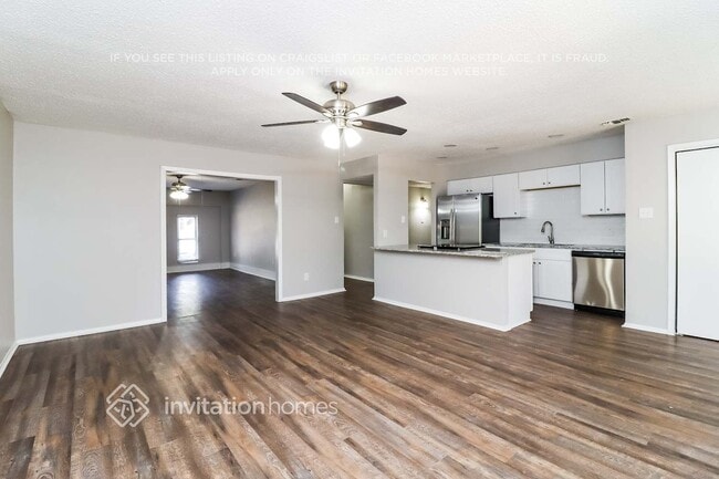 2212 W Oakdale Rd