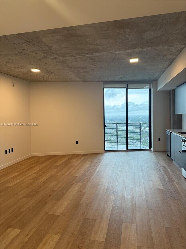 Photo - 307 SW 5th St Unit 2415