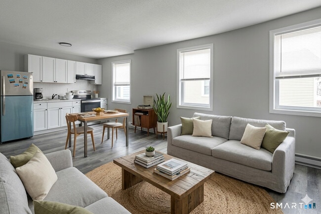 Building Photo - 36 2nd Ave Unit 1B