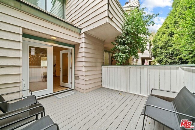 Photo - 7904 Topanga Canyon Blvd